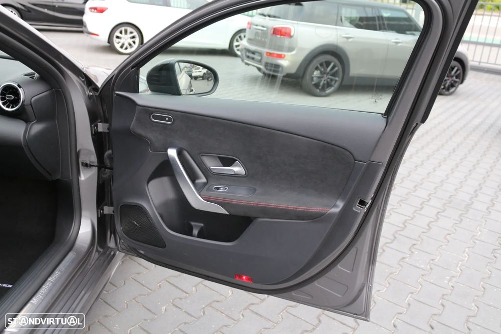 Mercedes-Benz A 250 e 8G-DCT AMG Line - 22