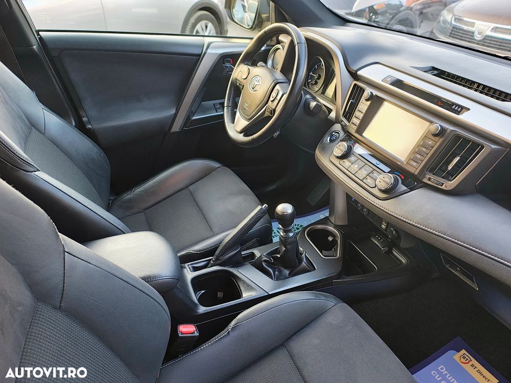 Toyota RAV4 2.0 D-4D 4x2 Start-Stop Executive - 18