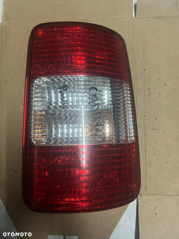 LAMPA TYŁ TYLNA PRAWA VOLKSWAGEN CADDY 0100