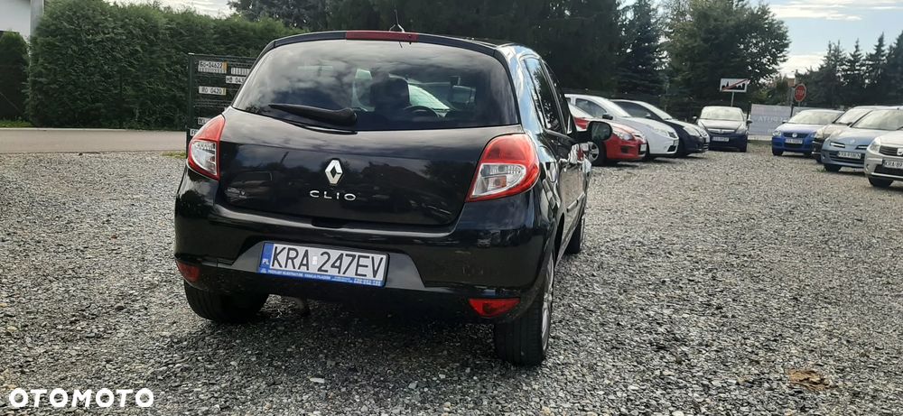 Renault Clio 1.2 16V Dwudziestka Euro5 - 19