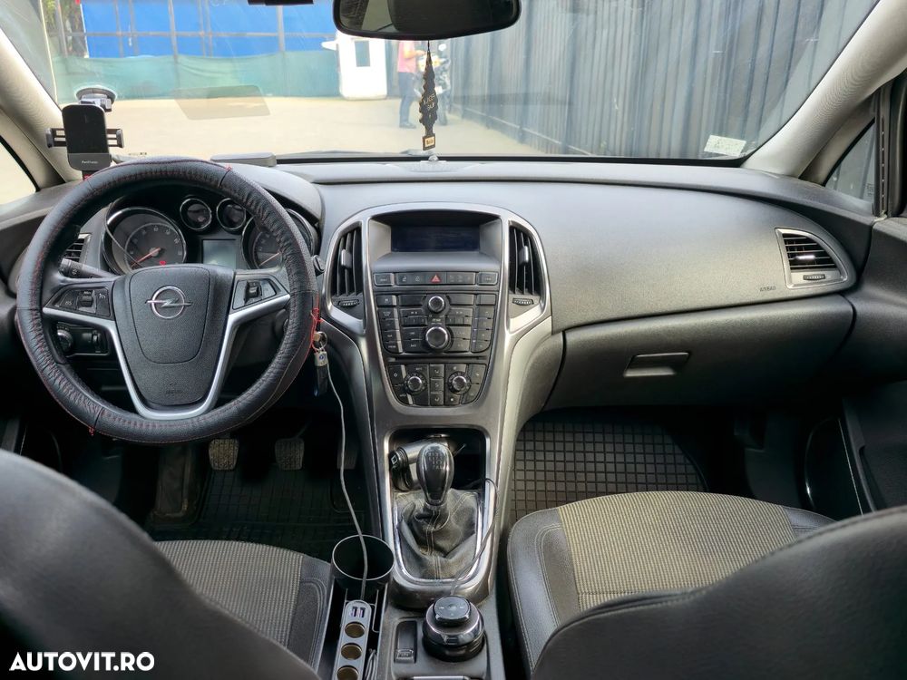 Opel Astra 1.4 Turbo ECOTEC Cosmo - 17