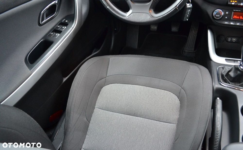 Kia Ceed 1.6 GDI ISG Dream-Team Edition - 32