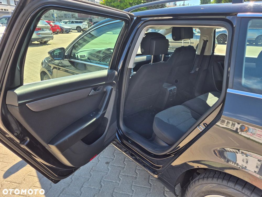 Volkswagen Passat 2.0 TDI DPF Comfortline - 11