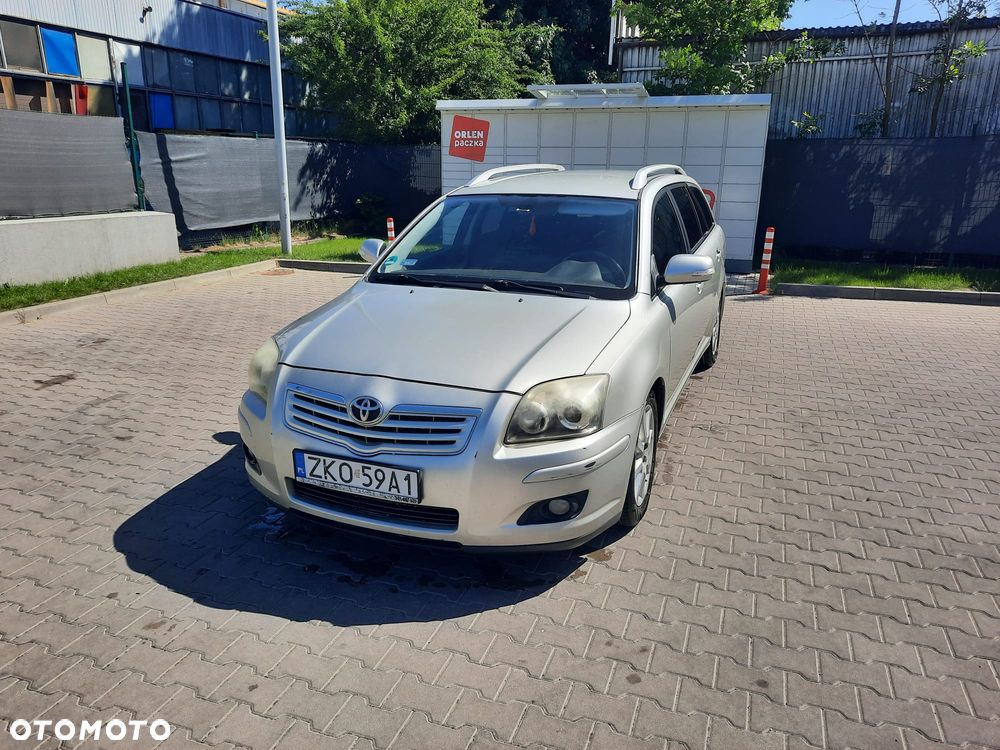 Toyota Avensis 2.0 D-4D Sol - 2