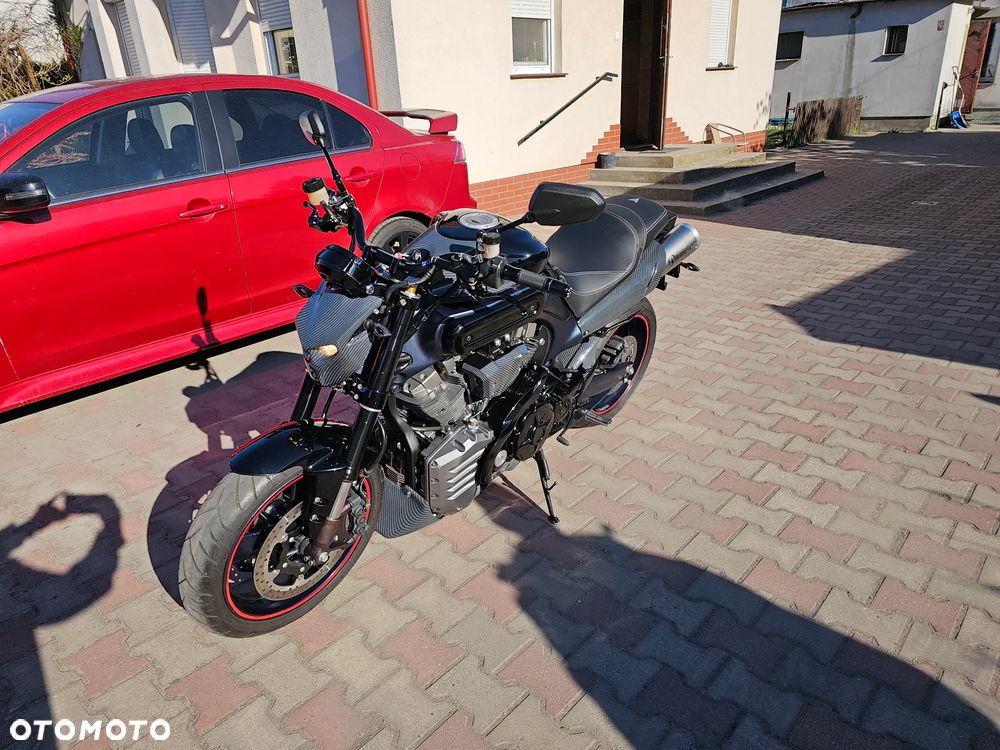 Yamaha MT - 2