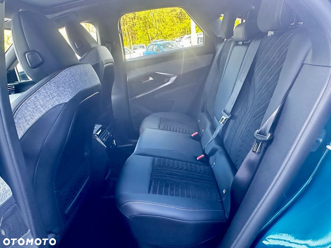 Peugeot 3008 1.2 PureTech mHEV GT S&S e-DCS6 - 9