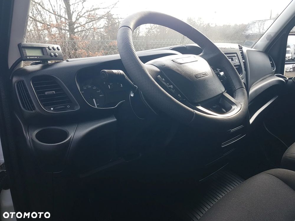 Iveco DAILY 6EP CHŁODNIA MROŹNIA IZOTERMA AGREGAT THERMO KING V-200 MAX GRZANIE ZASILANIE Z SILNIKA + ELEKTRYCZNE - 24