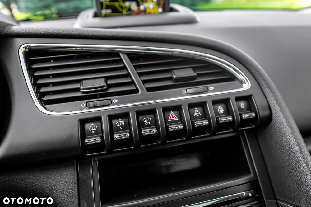 Peugeot 3008 155 THP Automatik Platinum - 24