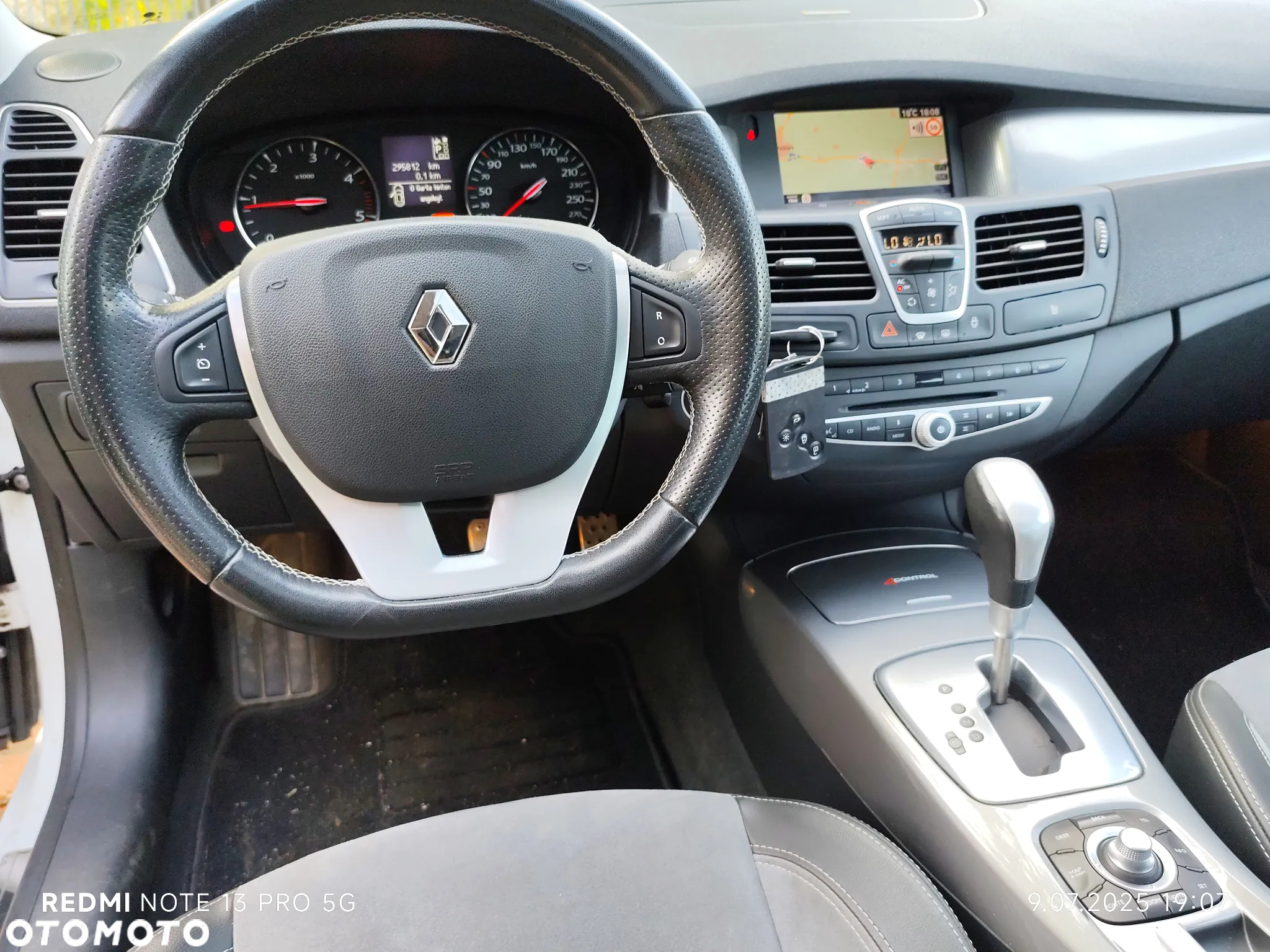 Renault Laguna Grandtour dCi 175 FAP Bose Edition - 27