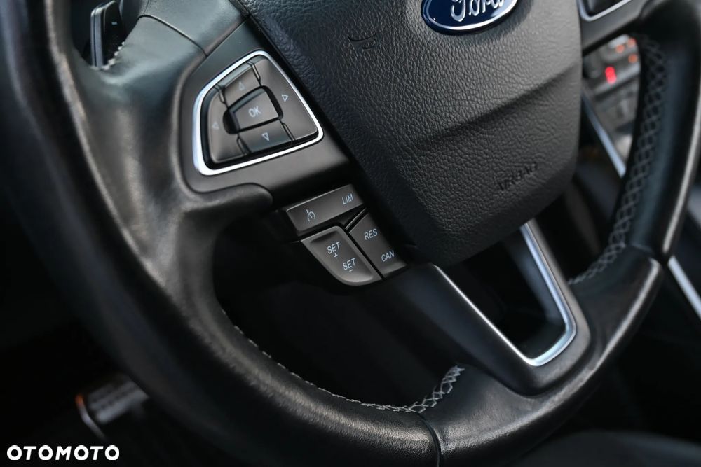 Ford Kuga 2.0 TDCi AWD ST-Line - 36