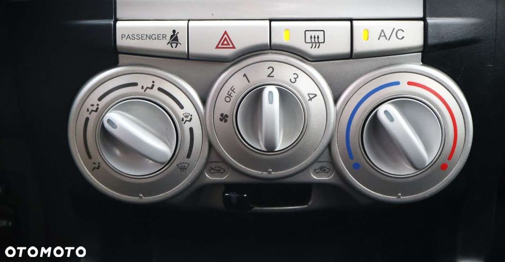 Daihatsu Sirion - 20