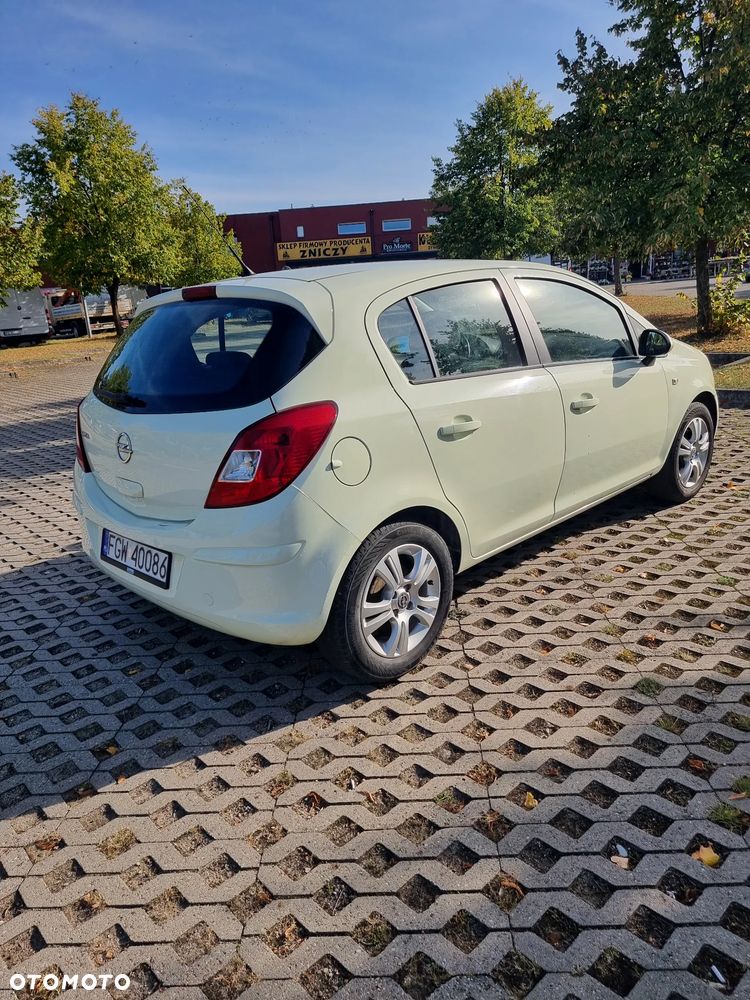 Opel Corsa 2012 photo 5