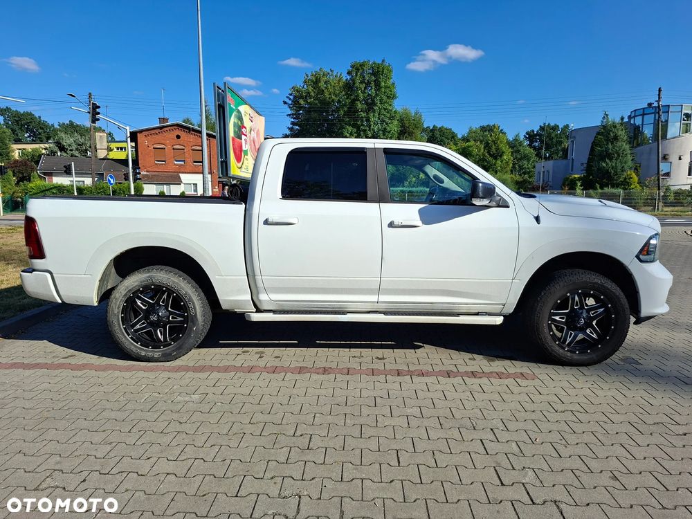 Dodge RAM 5.7 4x4 - 2