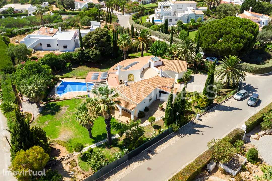 Moradia Tradicional Térrea com Vista Mar no Carvoeiro - Grande imagem: 2/45