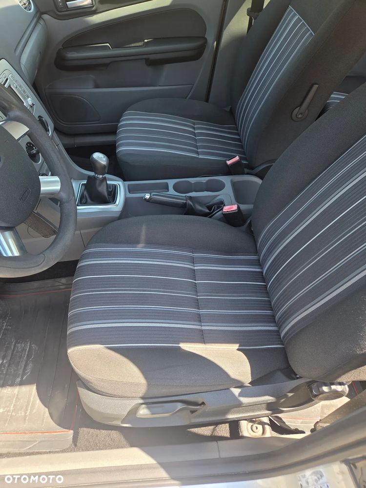 Ford Focus - 11