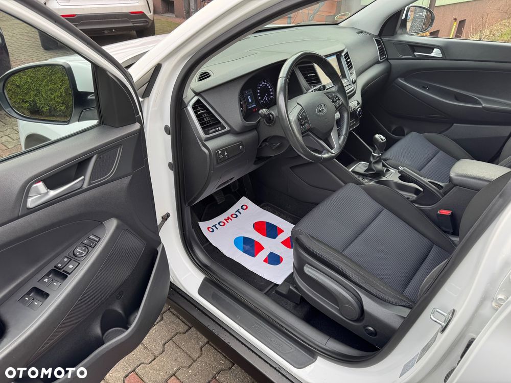 Hyundai Tucson 1.6 GDI BlueDrive Style 2WD - 13