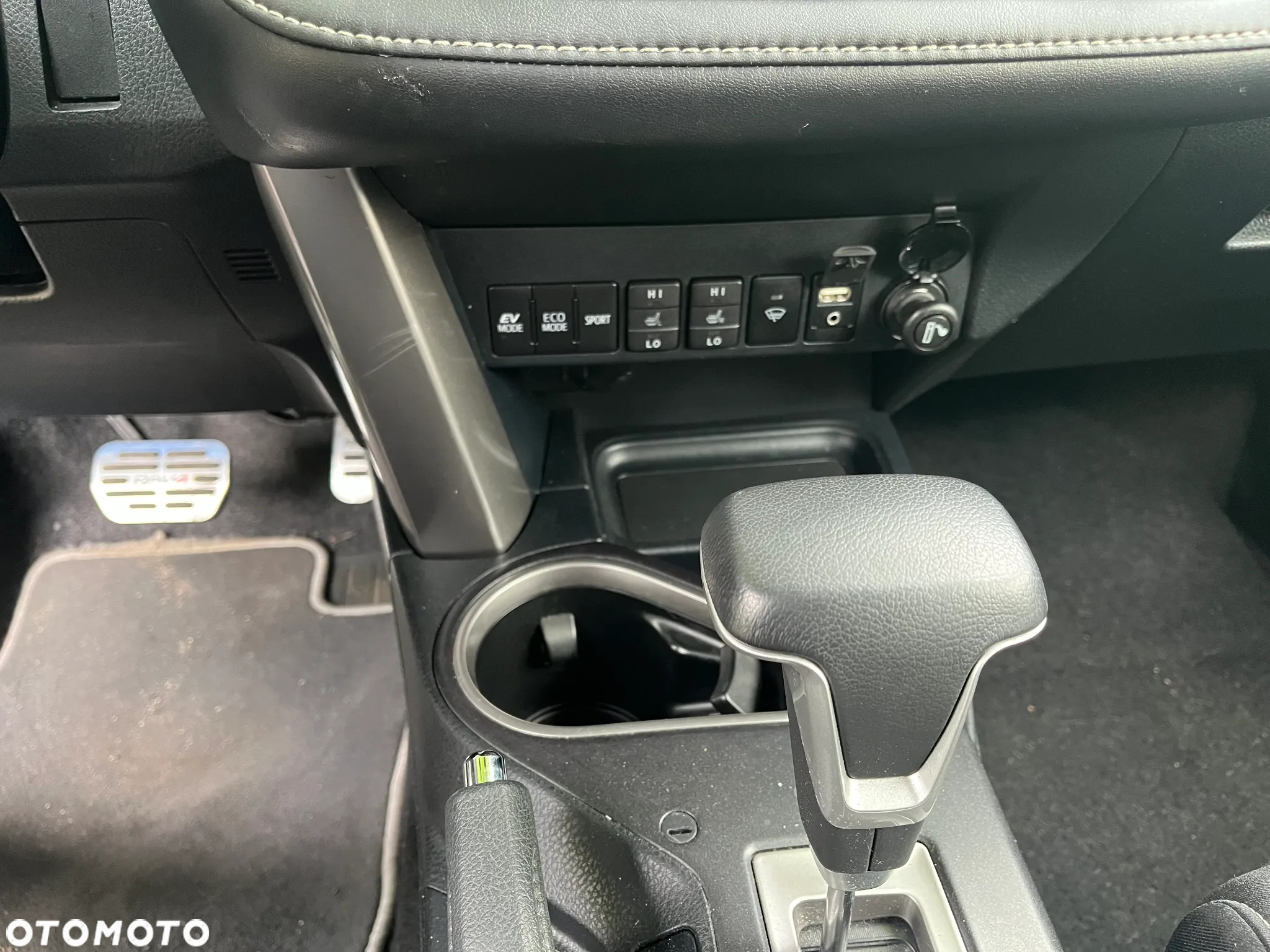 Toyota RAV4 - 33