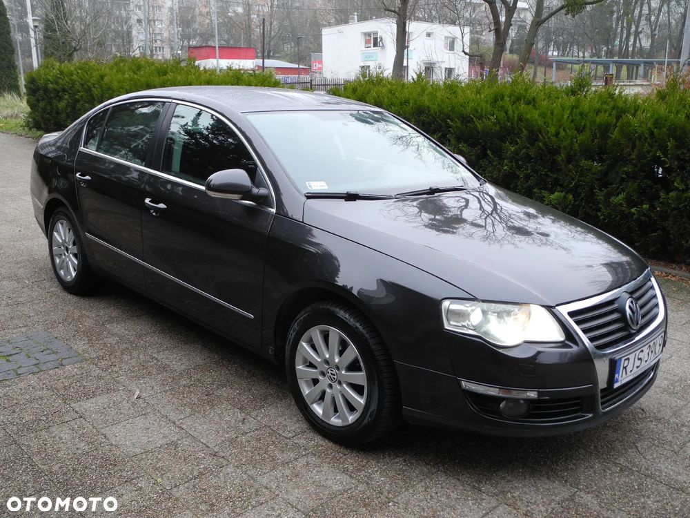 Volkswagen Passat - 2