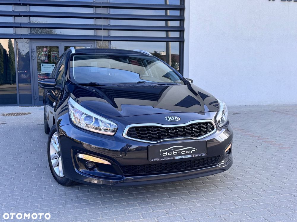 Kia Ceed 1.6 GDI ISG Dream-Team Edition - 14
