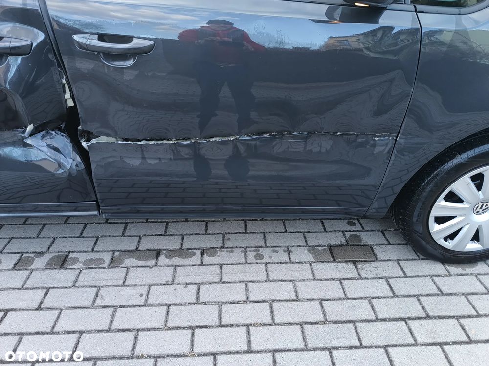 Volkswagen Sharan 2.0 TDI BlueMotion Technology Comfortline - 23