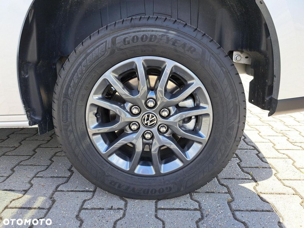 Volkswagen Caravelle - 18