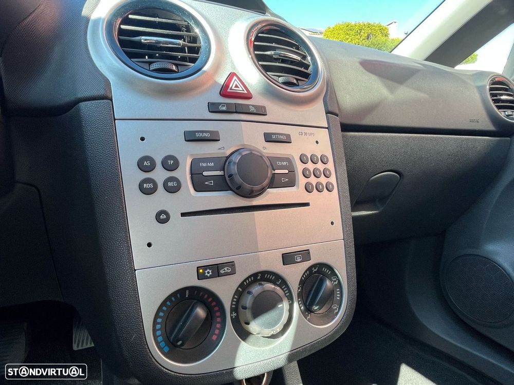 Opel Corsa 1.2 Cosmo Easytronic 125g - 16