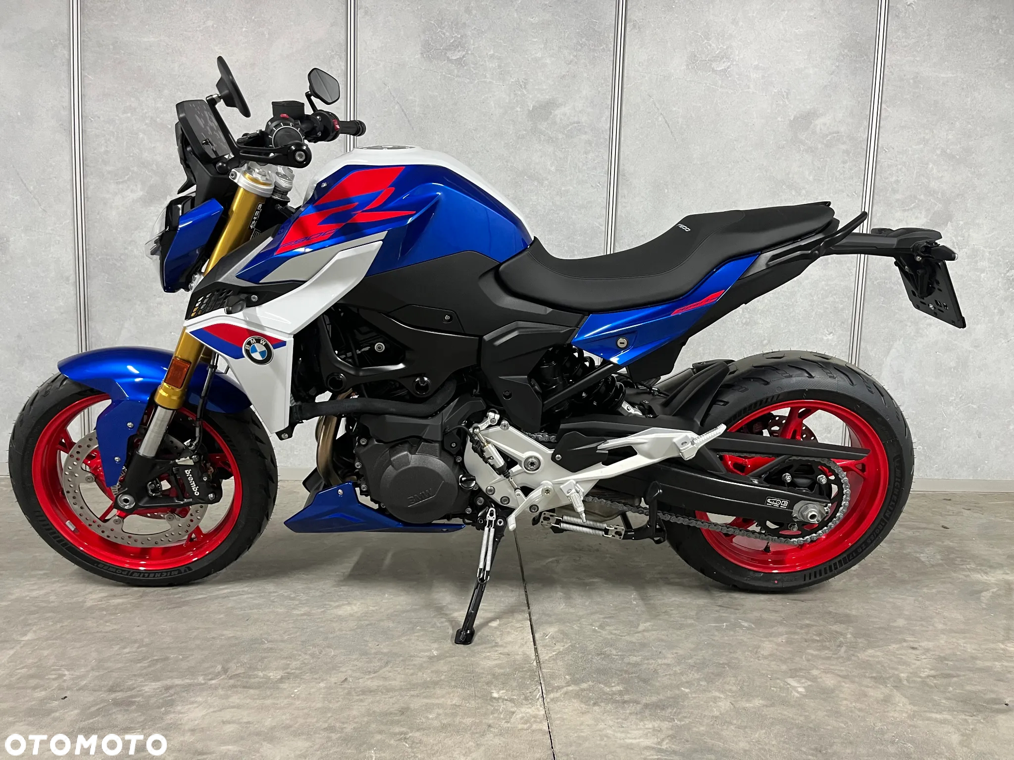 BMW F - 5