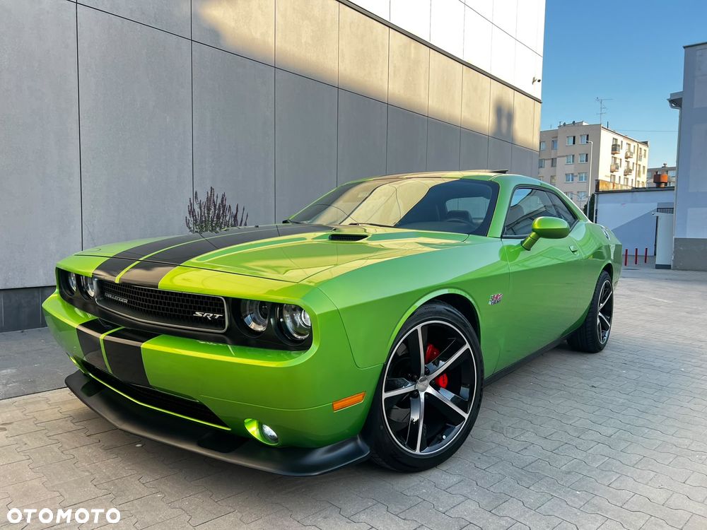 Dodge Challenger - 1