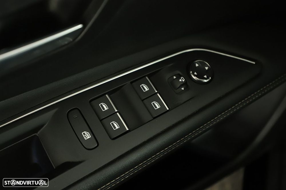 Peugeot 3008 1.2 PureTech GT EAT8 - 21