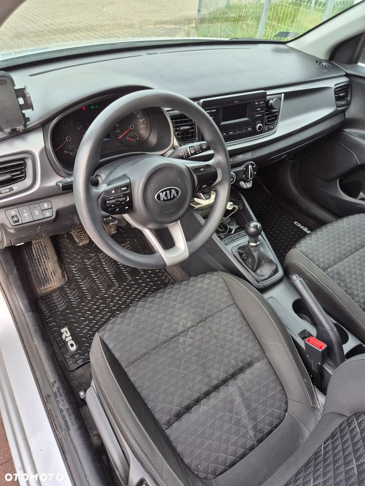 Kia Rio 1.2 M - 24