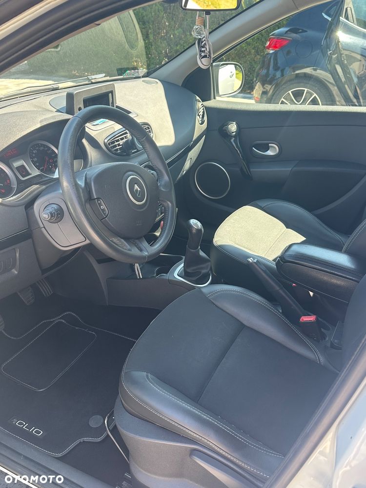 Renault Clio - 6