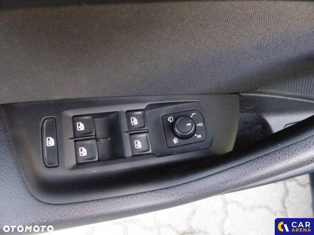 Volkswagen Passat - 20