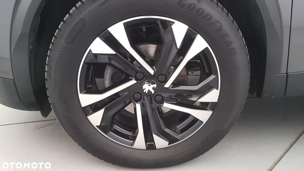 Peugeot 2008 - 13