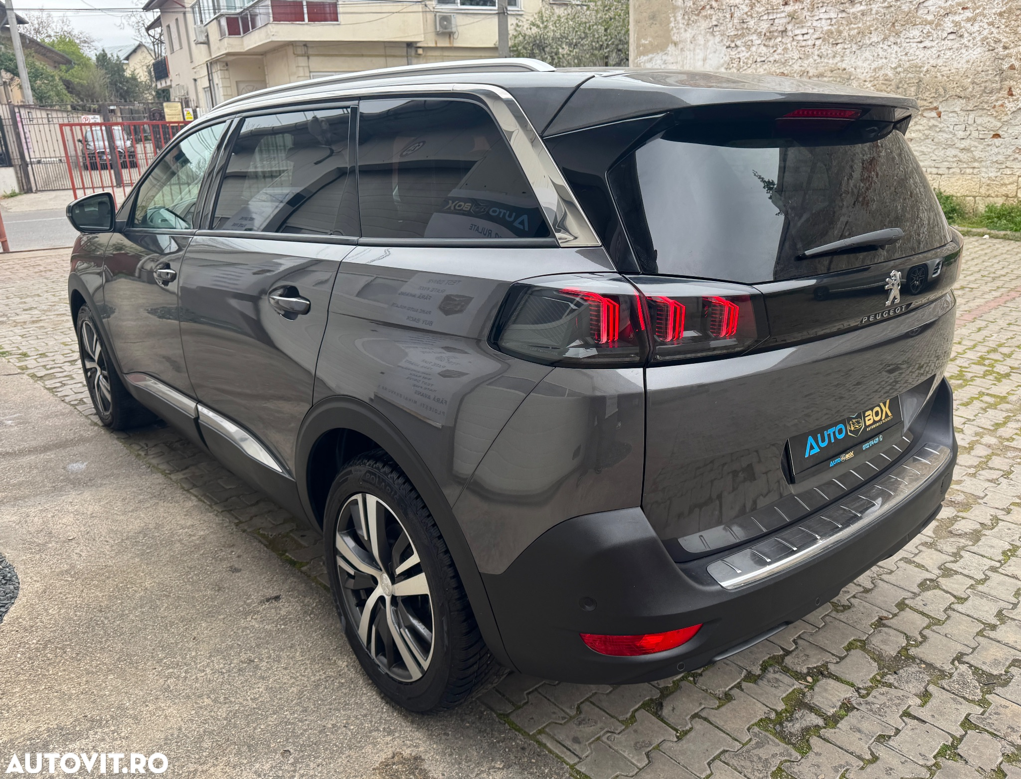 Peugeot 5008 1.5 BlueHDI s&s EAT8 Allure - 4