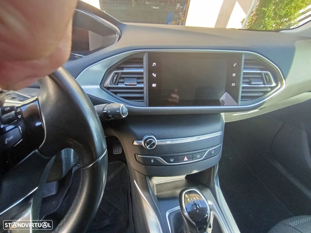 Peugeot 308 SW 1.5 BlueHDi Style - 15