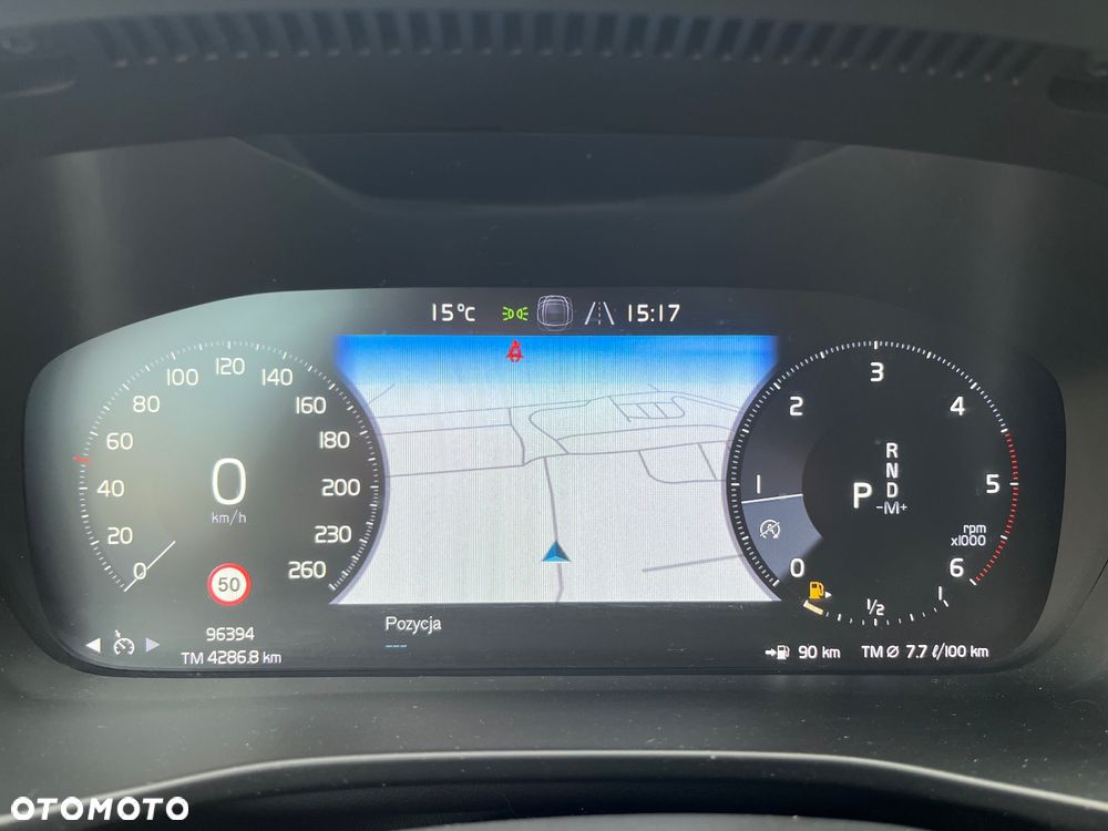 Volvo XC 40 D3 AWD Momentum Pro - 28