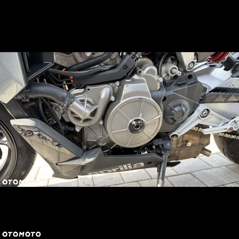 Aprilia Tuono - 25