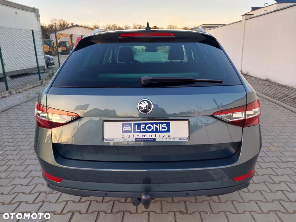 Skoda Superb 2.0 TDI Ambition DSG7 - 3