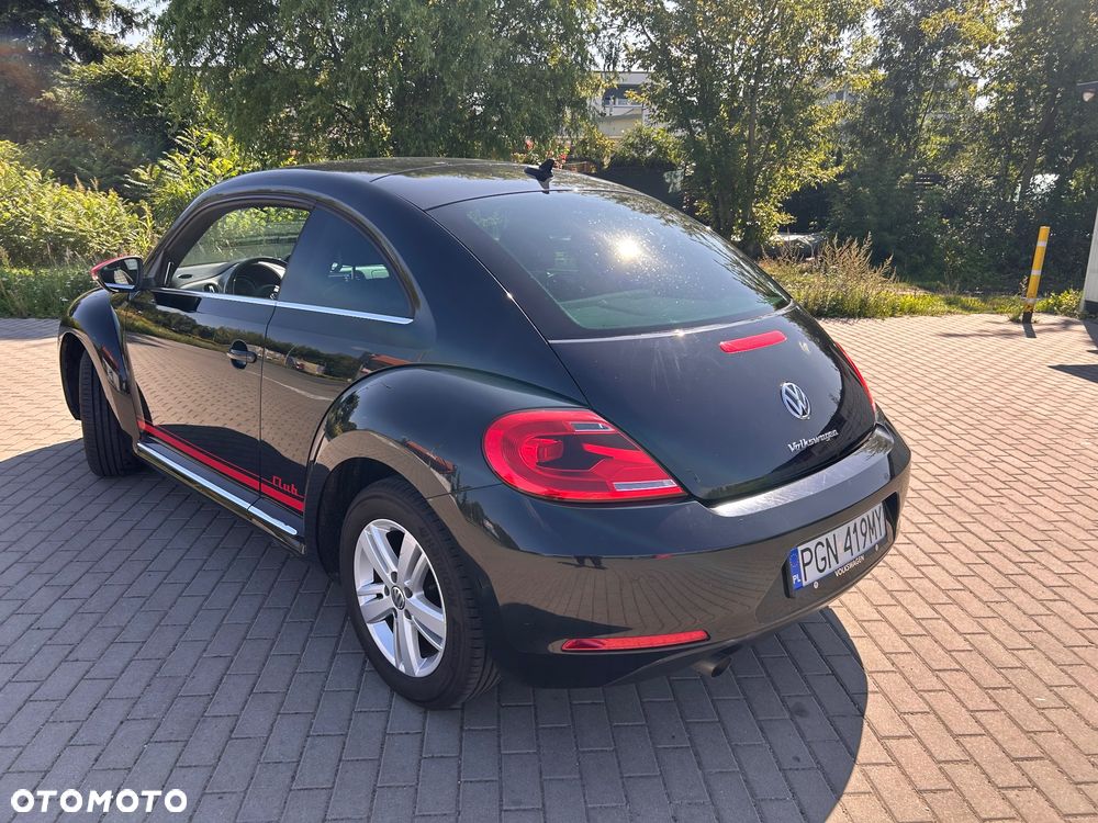 Volkswagen Beetle 2.0 TDI DPF BlueMotion Technology Club - 9