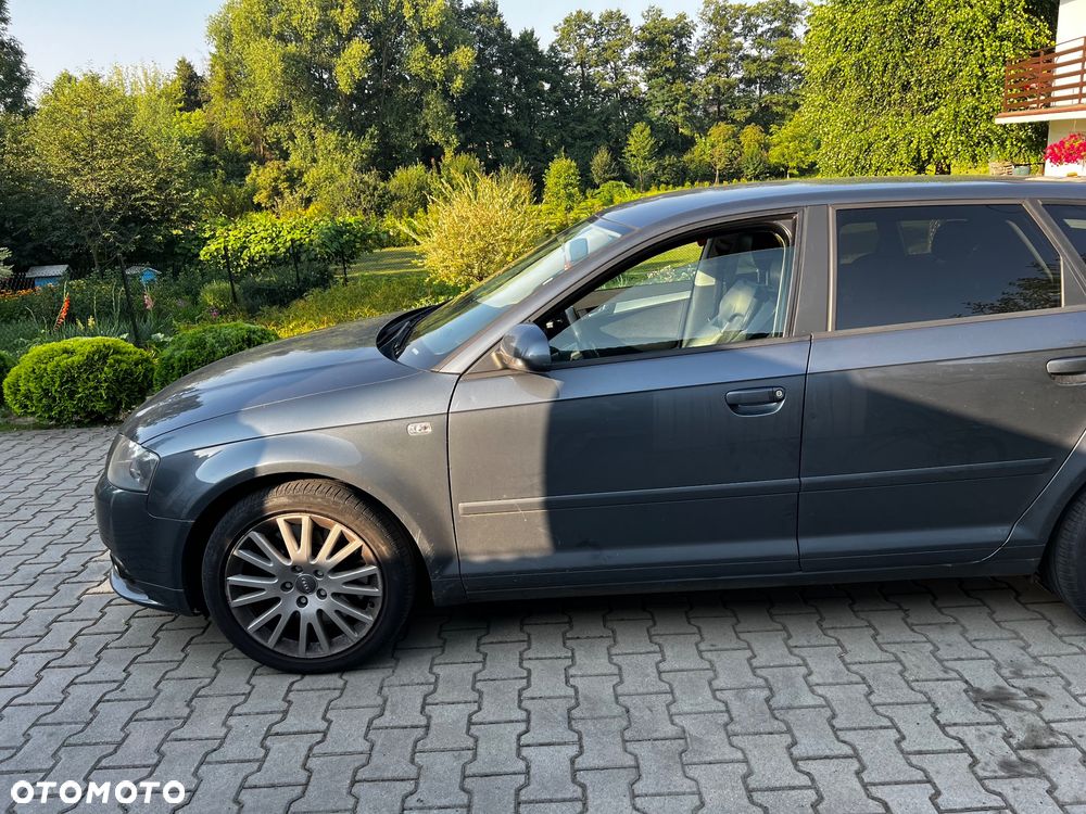 Audi A3 Sportback 3.2 quattro (DSG) S tronic Ambition - 4