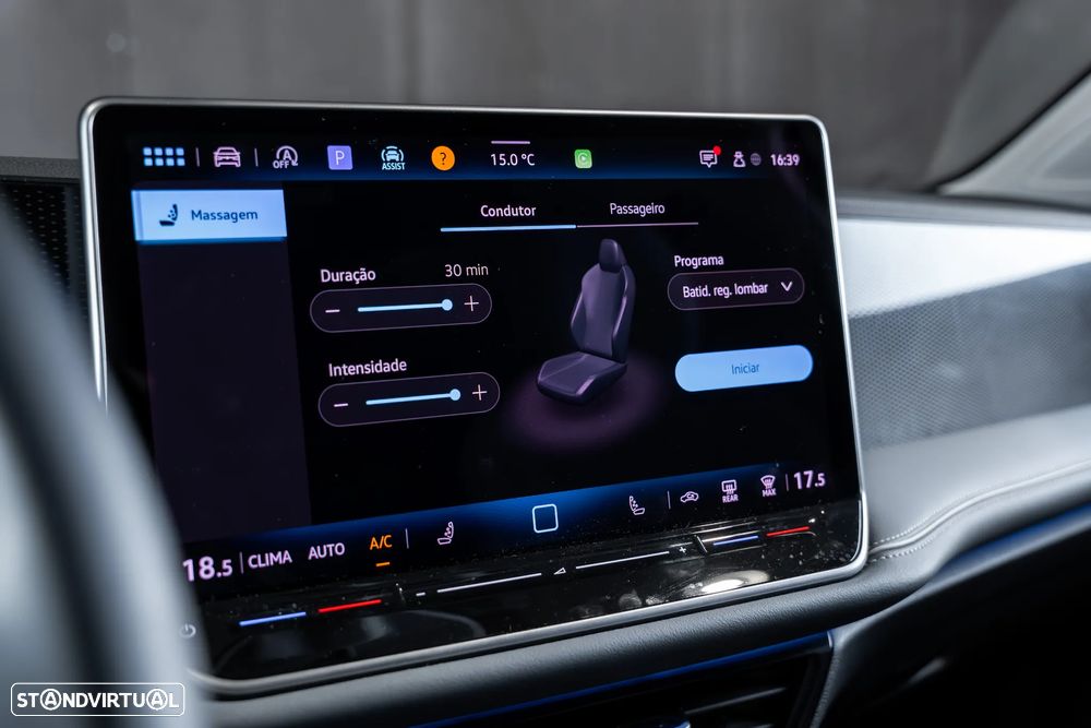 VW Passat Variant 2.0 TDi Business DSG - 23