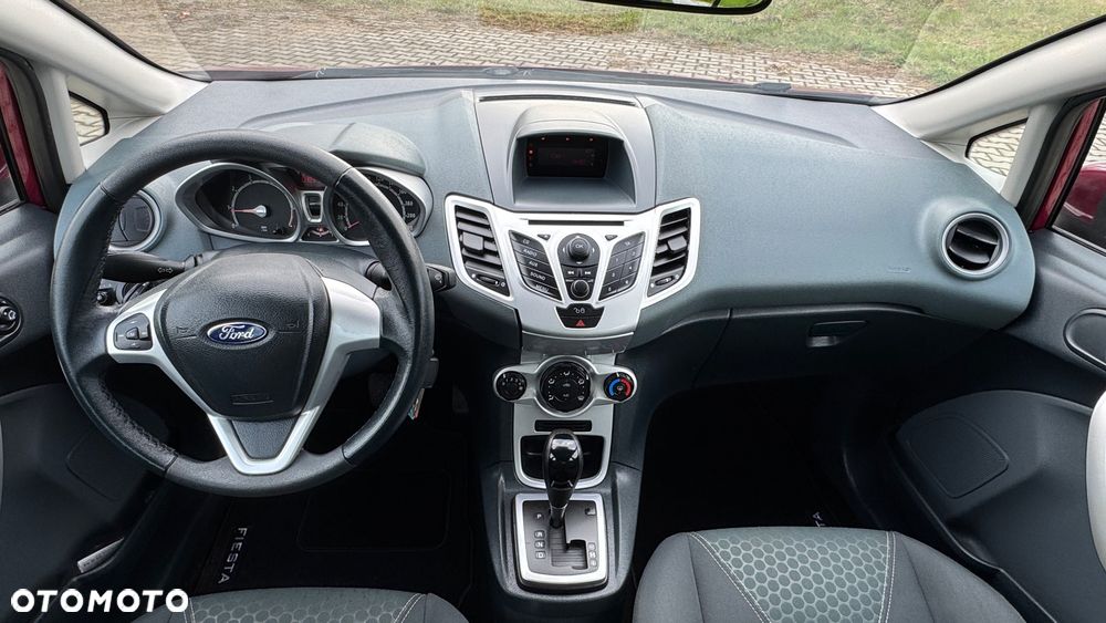 Ford Fiesta 1.4 Autom Champions Edition - 17