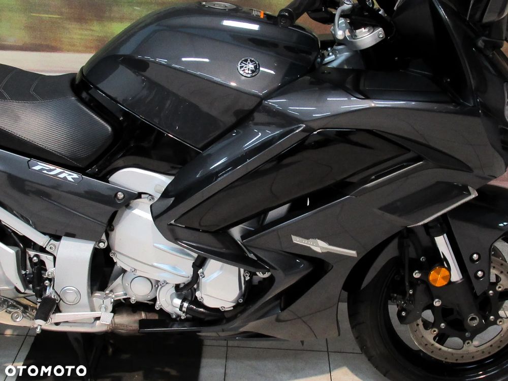 Yamaha FJR - 25