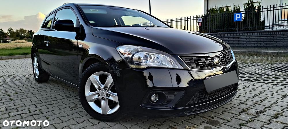 Kia Ceed Cee'd 1.6 Crdi S Euro2012 - 16