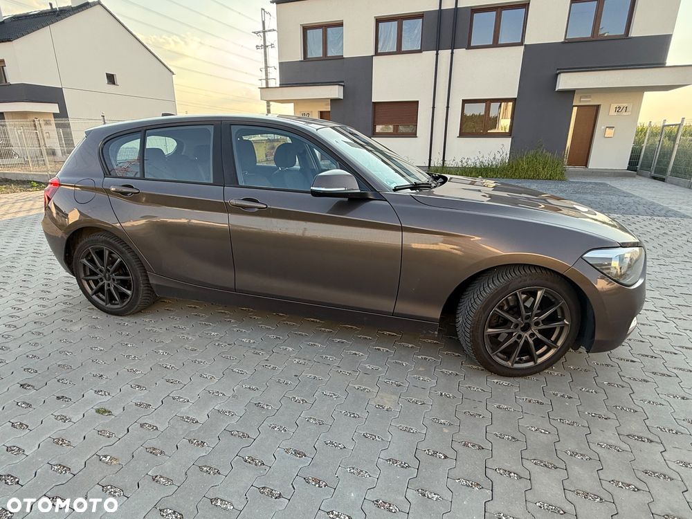 BMW Seria 1 120d xDrive - 8