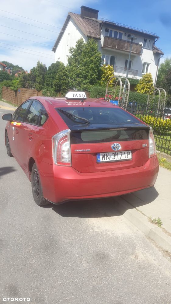 Toyota Prius - 3