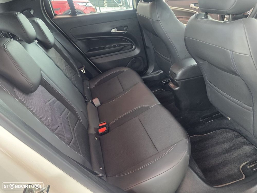 Jeep Avenger 1.2 GSE T3 Altitude - 17
