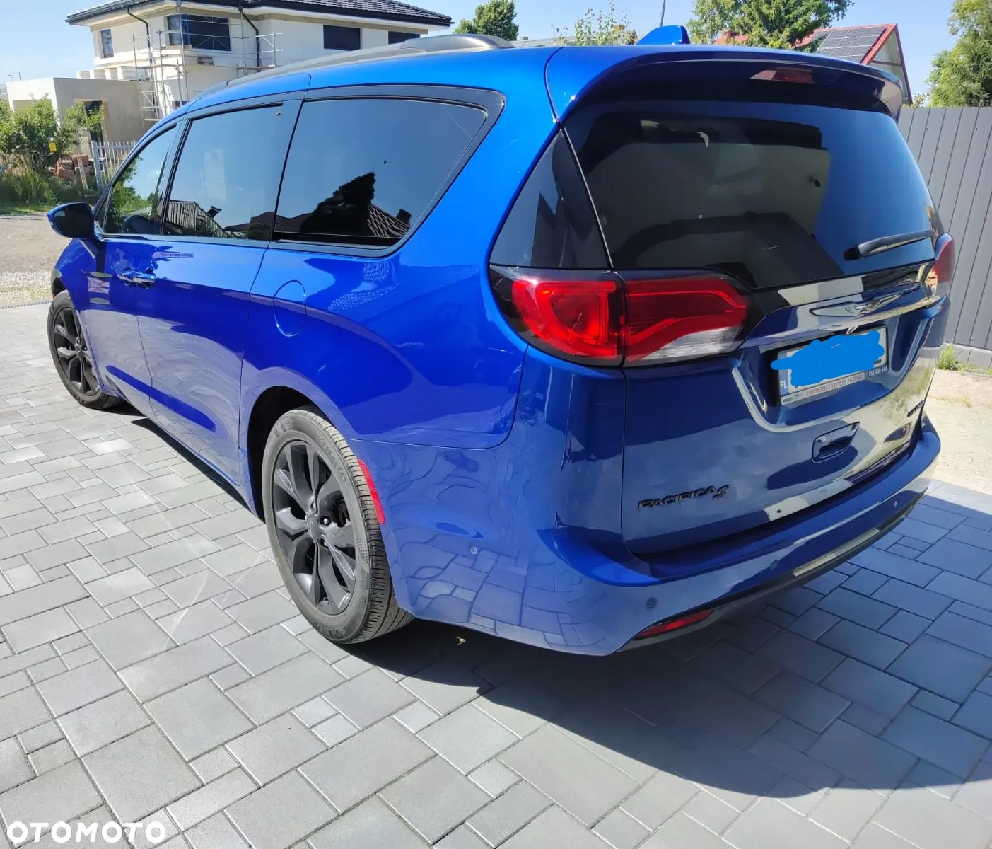 Chrysler Pacifica - 9