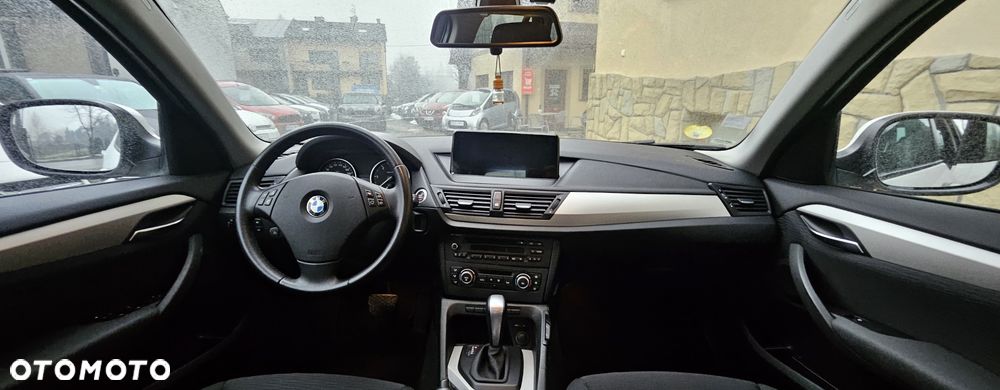 BMW X1 sDrive18d Sport Line - 28