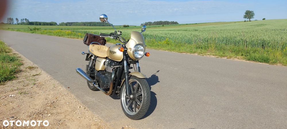 Triumph Bonneville - 5